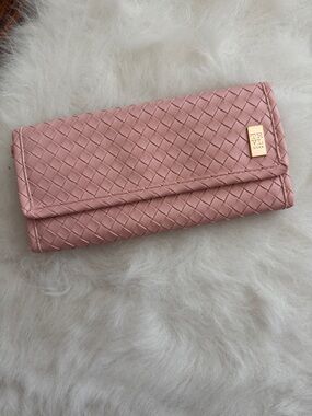 TRVL Luxe woven travel case